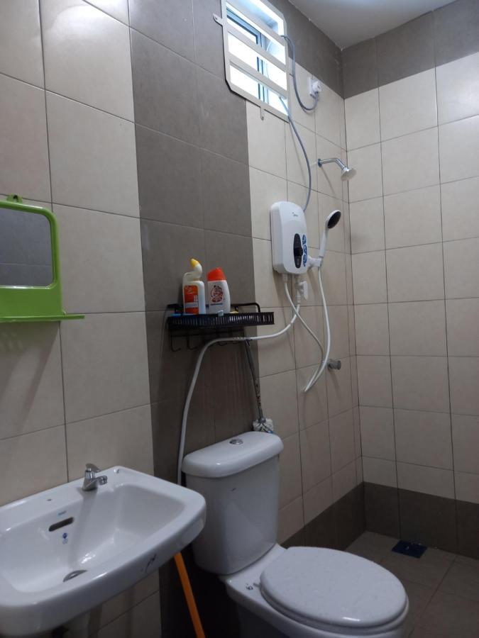Homestay Zaki D'Gerik Esterno foto